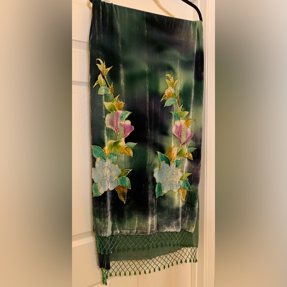 KIRKS FOLLY Velvet Wrap